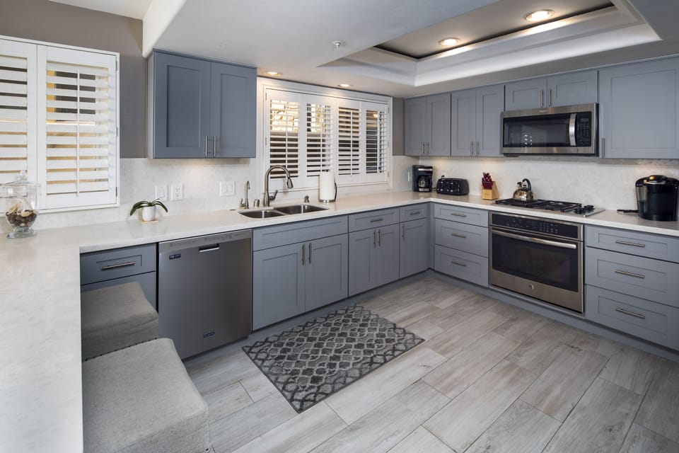 Stainless appliances and fully stocked kitchen for all your cooking needs!
