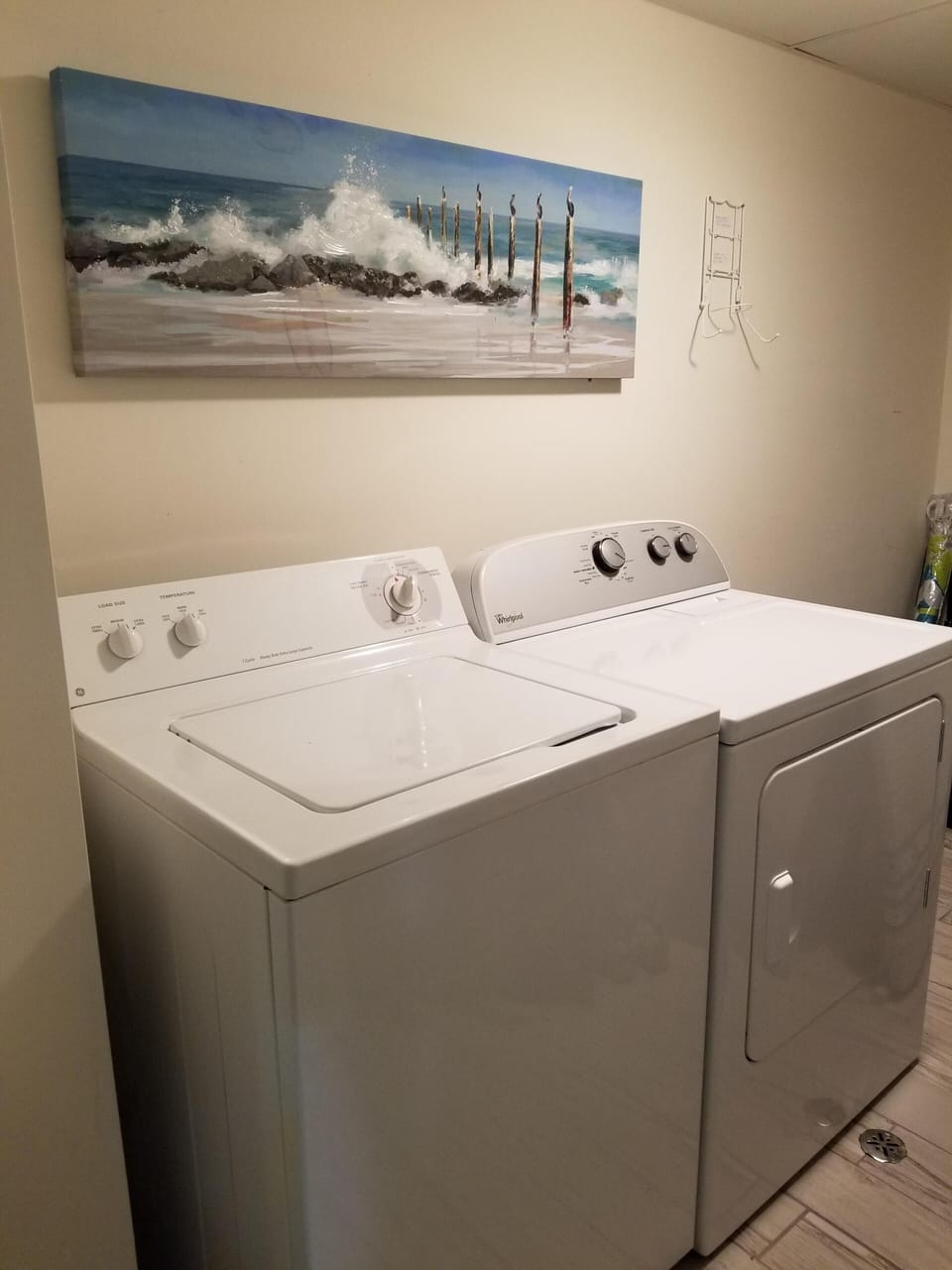 full washer/dryer in large laundry room