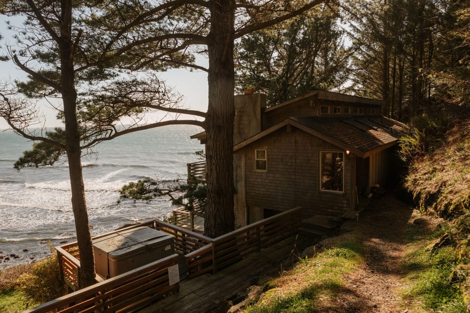 trail to front entrance (nestled next to Nautilus)