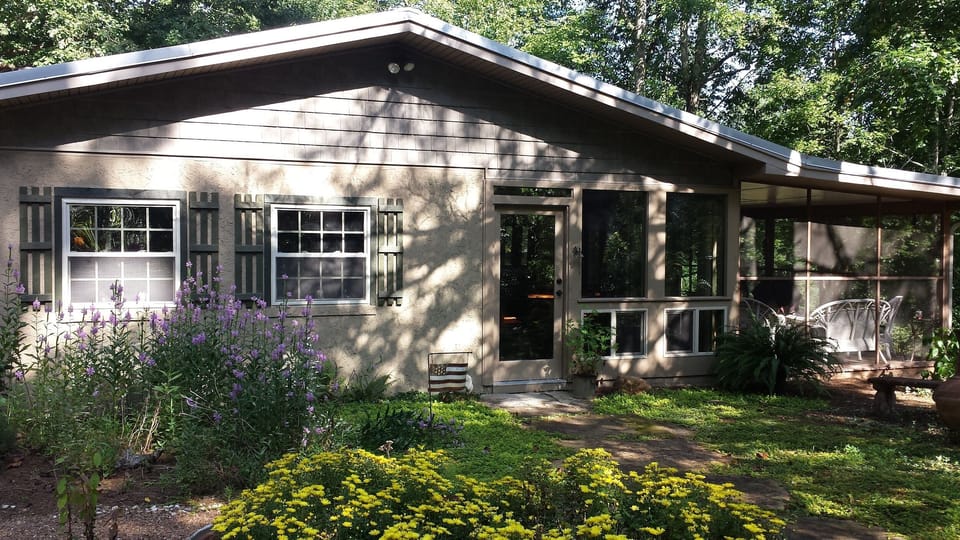 cabin side entrance