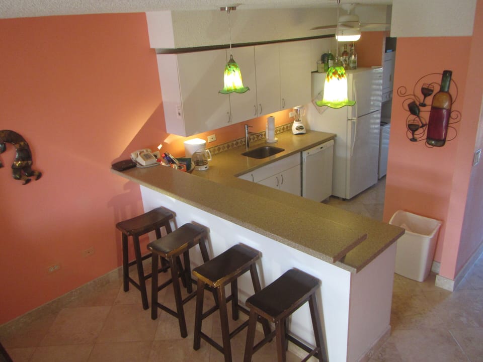 Enjoy snacks at the raised breakfast bar!