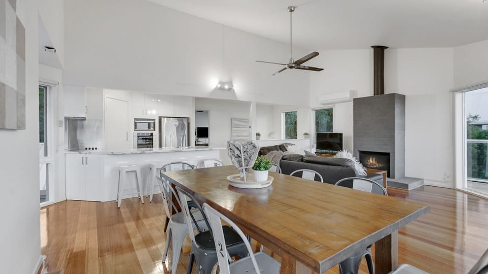 Delightful open-plan living and kitchen