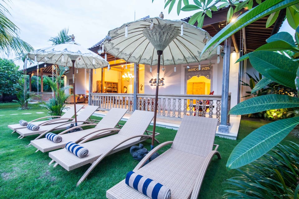 Wide Garden Private Pool Villa