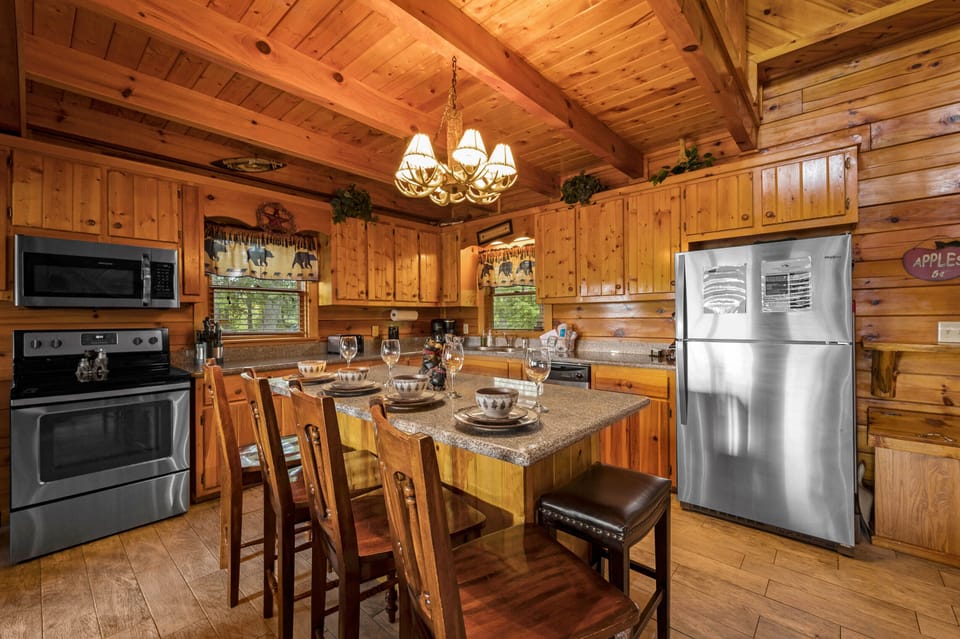 Kitchen has everything to prepare your gourmet meal!