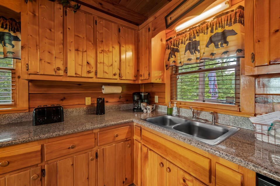 Granite countertops and Real Wood cabinets!