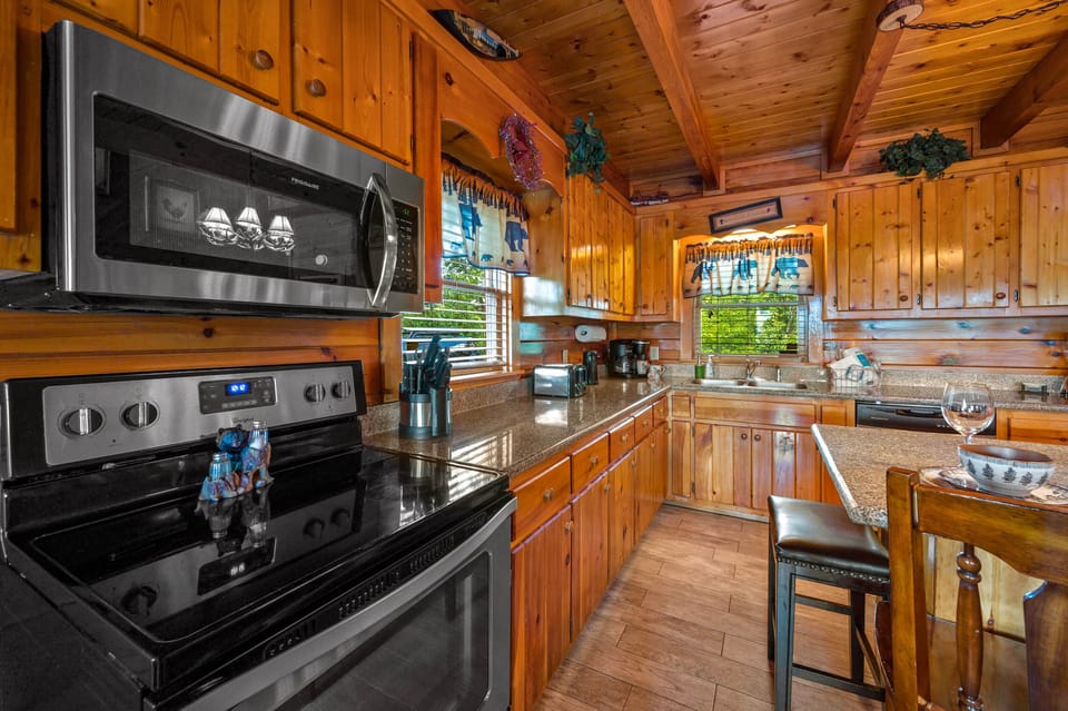 Lots of space for the cooks in the family!