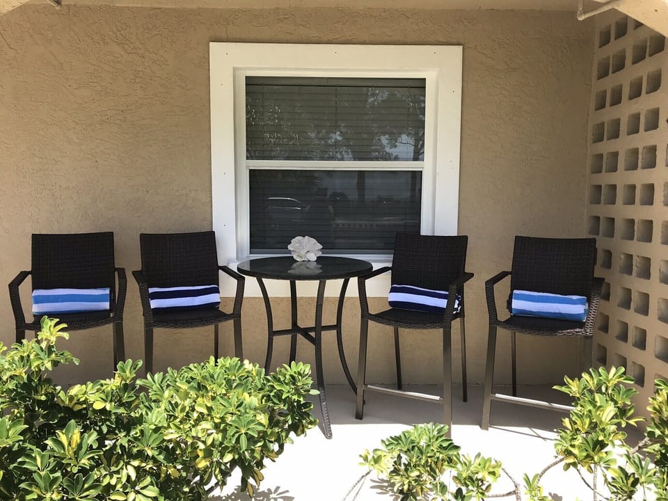 Outdoor patio seating 
