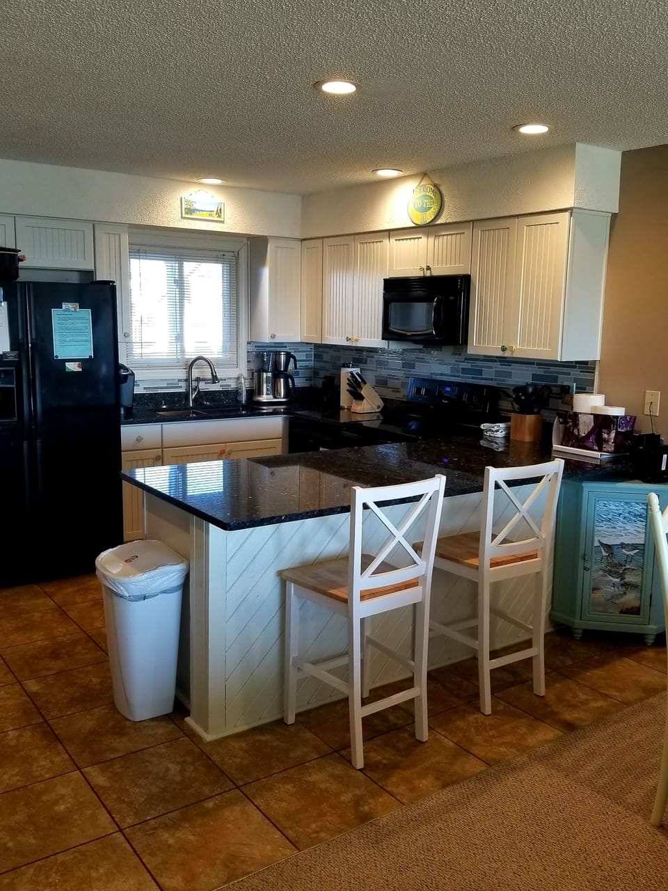 kitchen and bar