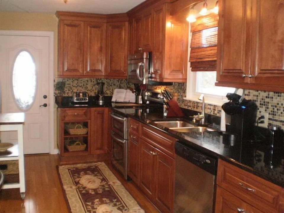 2nd floor   
 Fully equipped kitchen