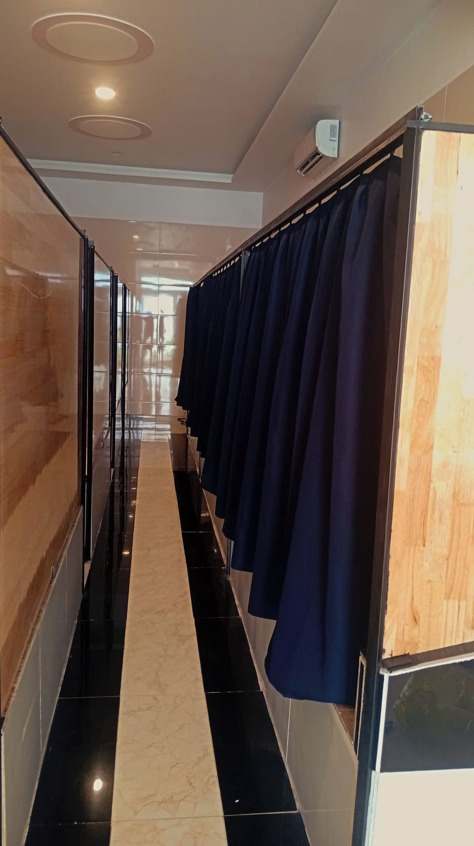 House | Individually decorated, desk, blackout drapes, free WiFi