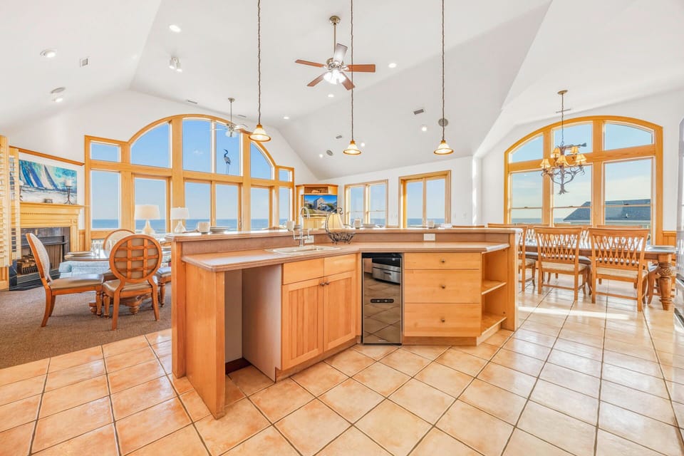 Surf or Sound Realty - 270 - Seagate Station - Kitchen -5