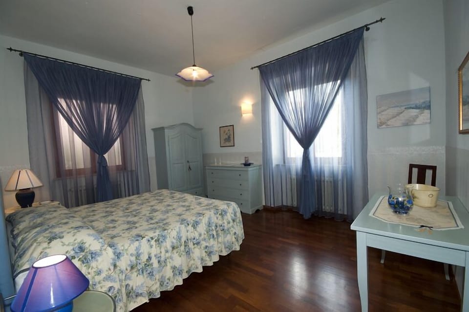 Double or Twin Room | Individually decorated, individually furnished, free WiFi, bed sheets