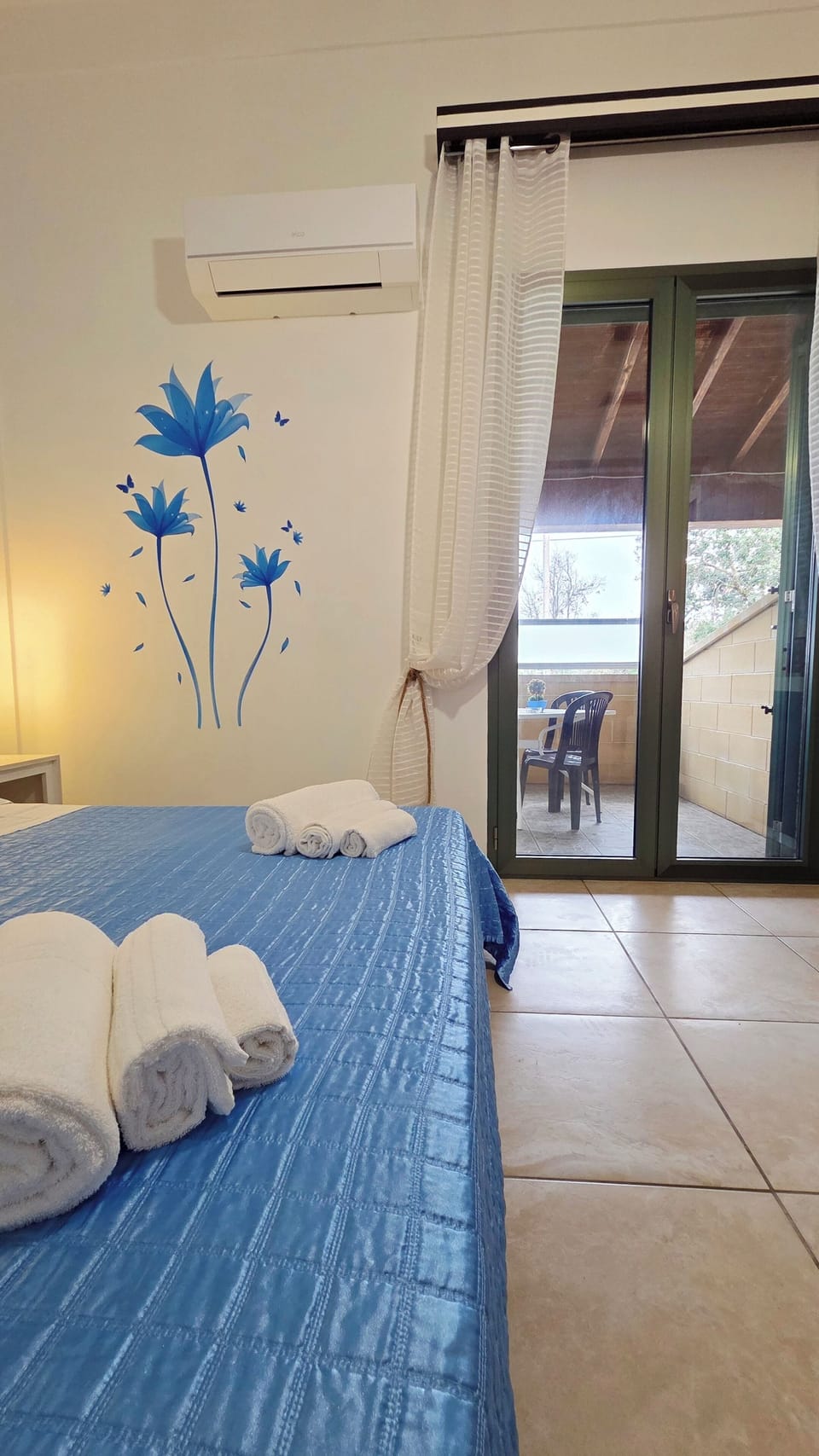 Standard Double Room, Sea View | Minibar, desk, laptop workspace, soundproofing