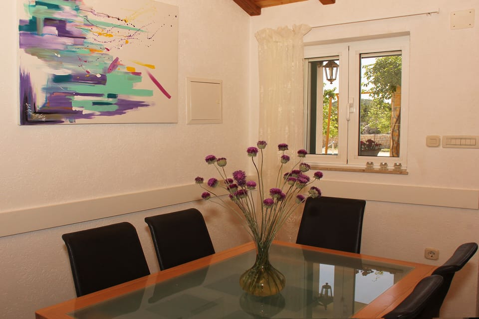 Dining room for 6 people 