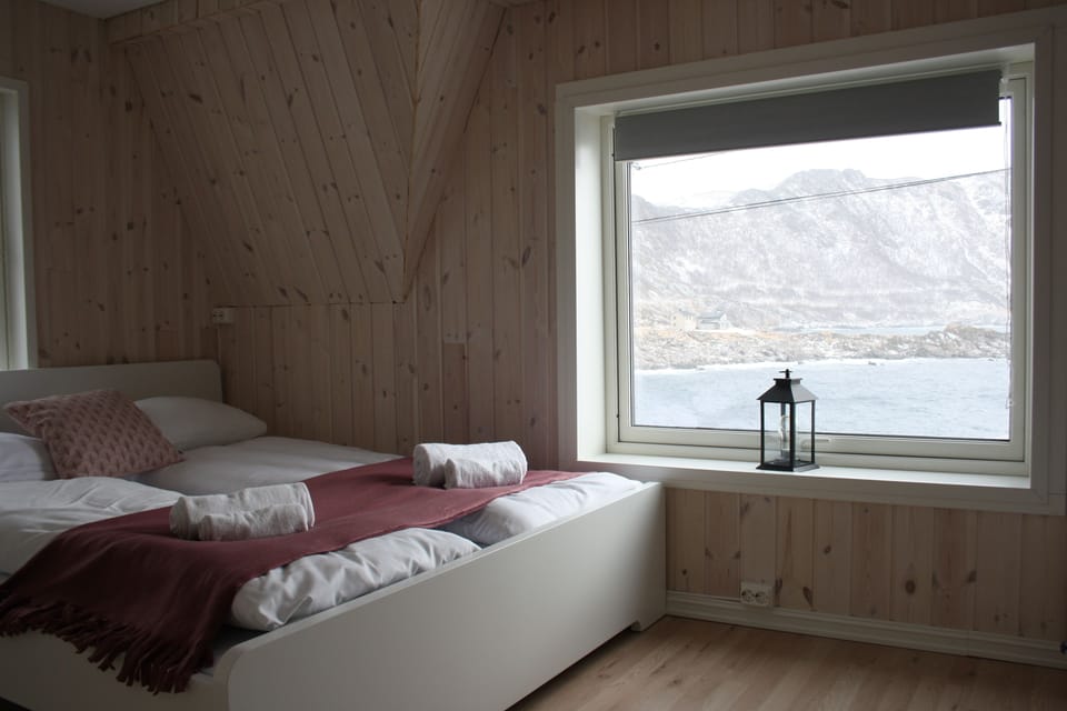 Deluxe Double Room, 1 Double Bed, Non Smoking, Harbor View | Individually decorated, desk, laptop workspace, iron/ironing board