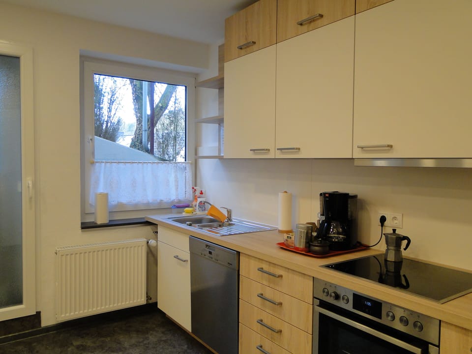 Shared fridge, microwave