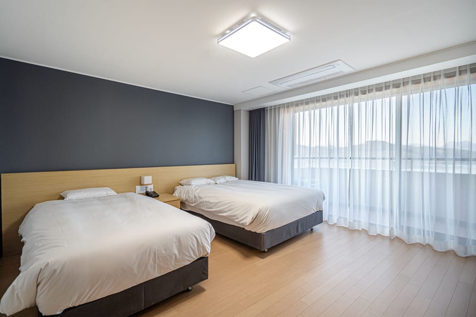 Superior Twin Room, Lake View (Lake Hotel) | Free WiFi, bed sheets
