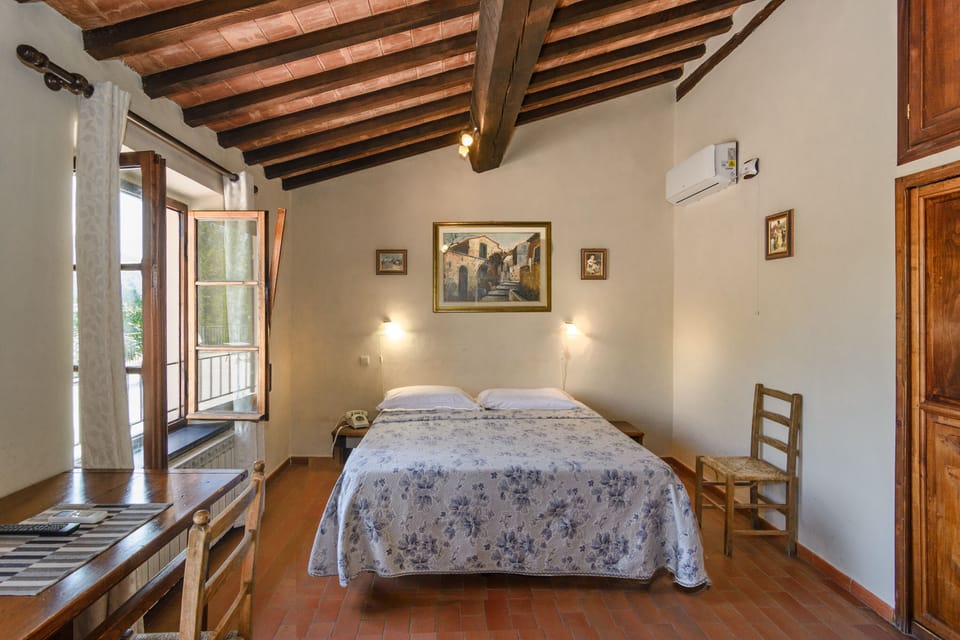 1 bedroom, in-room safe, individually decorated, desk