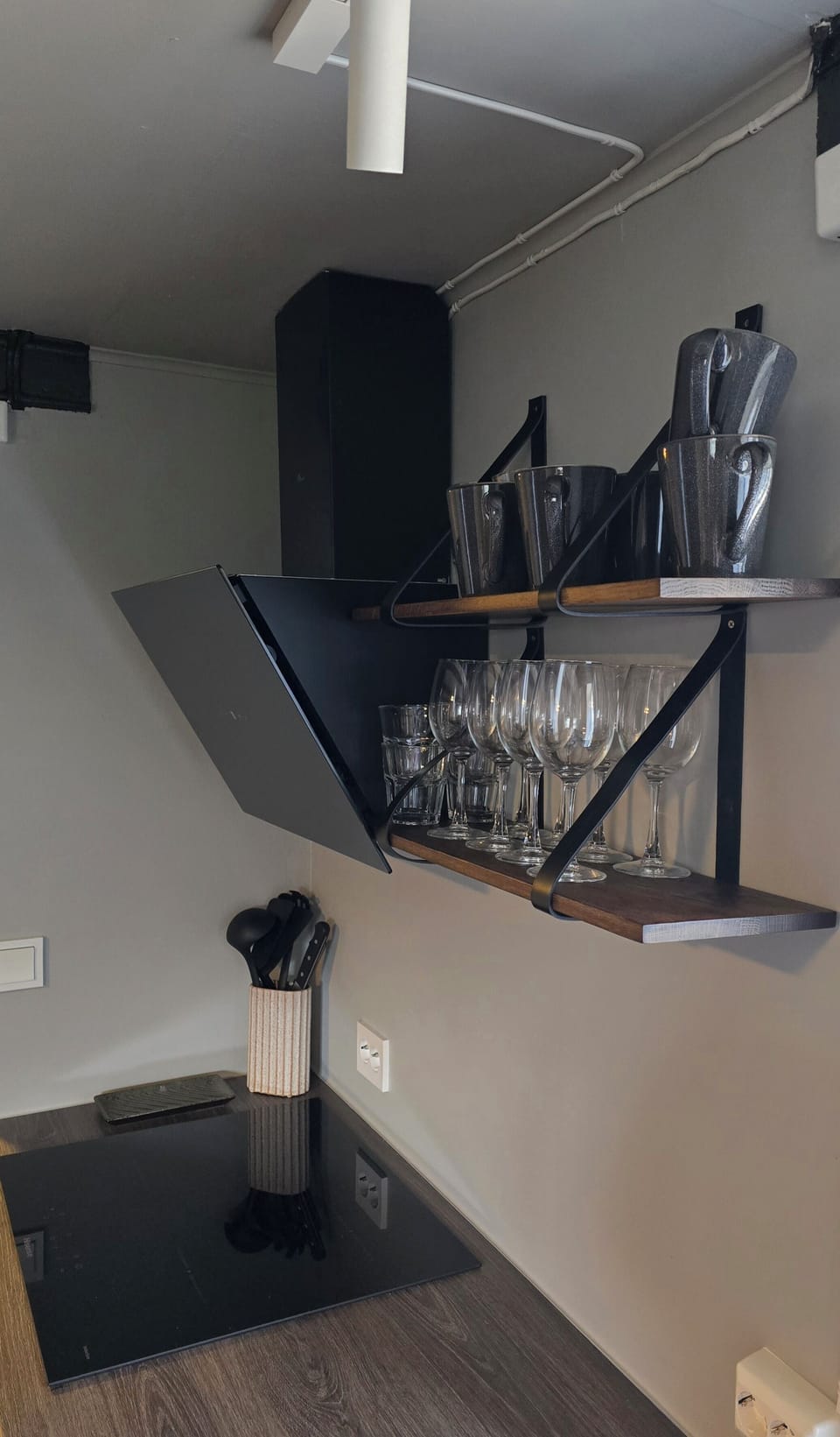Traditional Cottage | Private kitchen | Mini-fridge