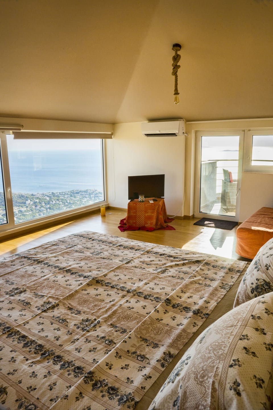 Honeymoon Suite, Sea View | Premium bedding, minibar, laptop workspace, soundproofing