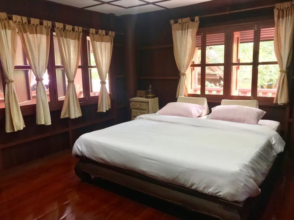 Villa with Garden View (Double) | Soundproofing, WiFi (free), bed sheets