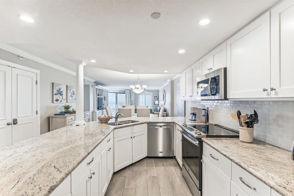 Condo, 2 Bedrooms | Private kitchen | Fridge, microwave, oven, dishwasher