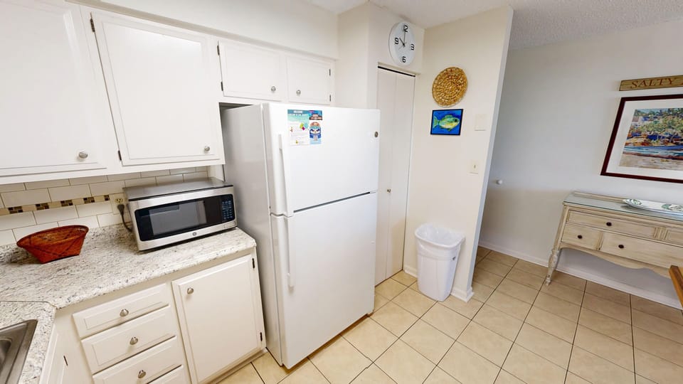 Condo, 2 Bedrooms | Private kitchen | Coffee/tea maker, fridge, oven, toaster