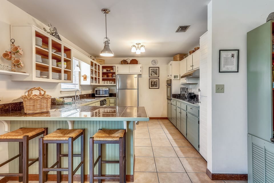 House, 5 Bedrooms | Private kitchen | Coffee/tea maker, fridge, oven, toaster