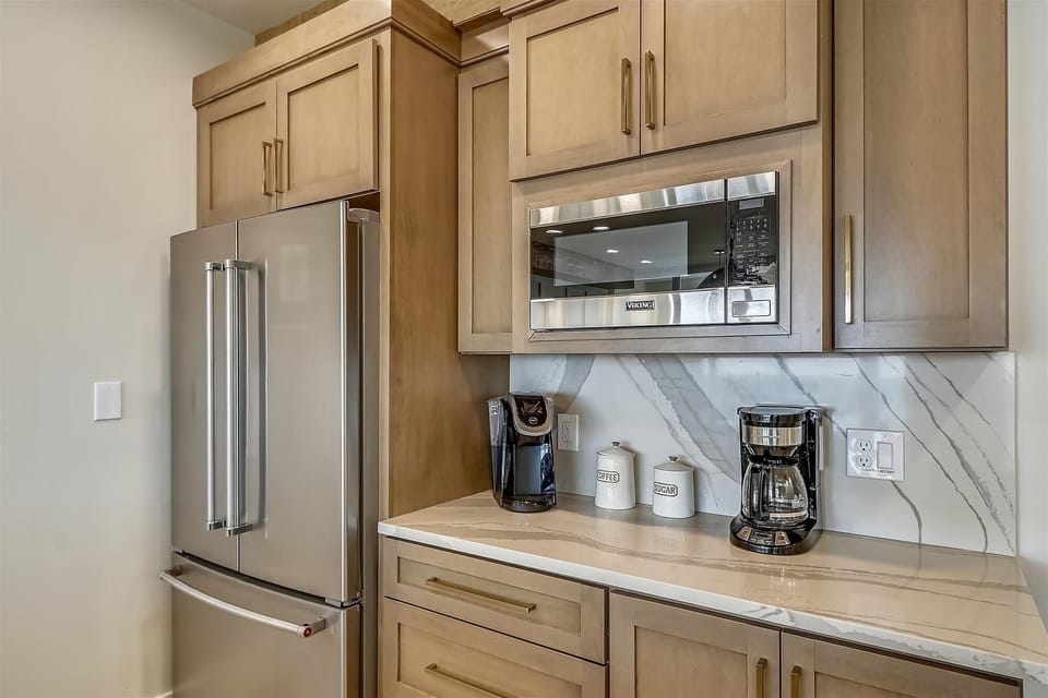 Condo, 3 Bedrooms | Private kitchen | Coffee/tea maker, fridge, oven, toaster