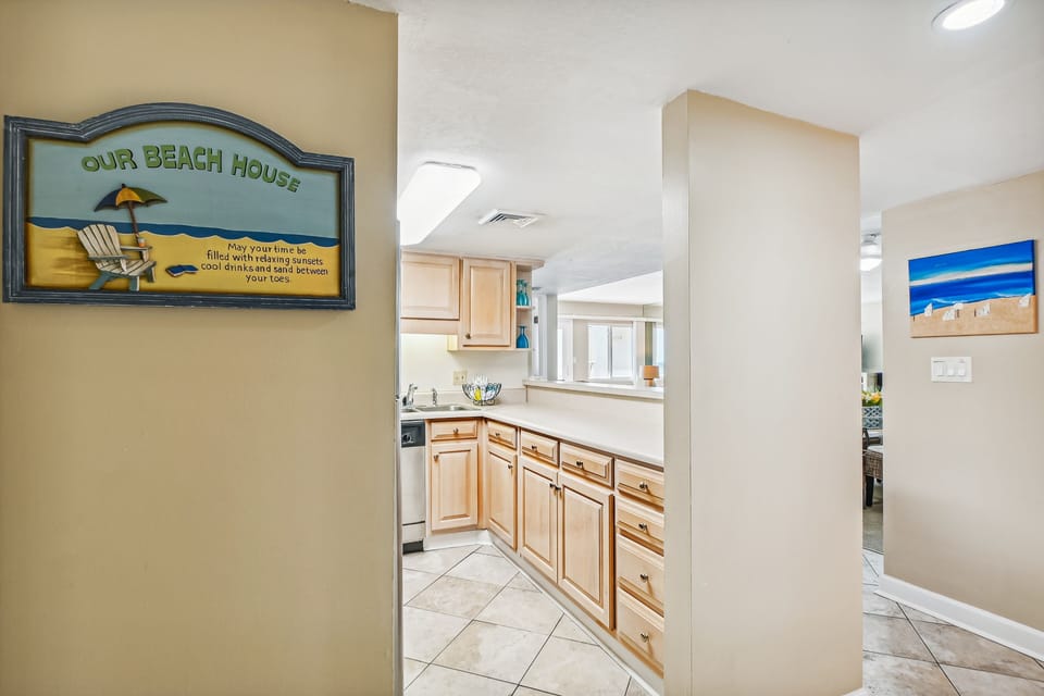 Condo, 2 Bedrooms | Private kitchen | Coffee/tea maker, fridge, microwave, oven