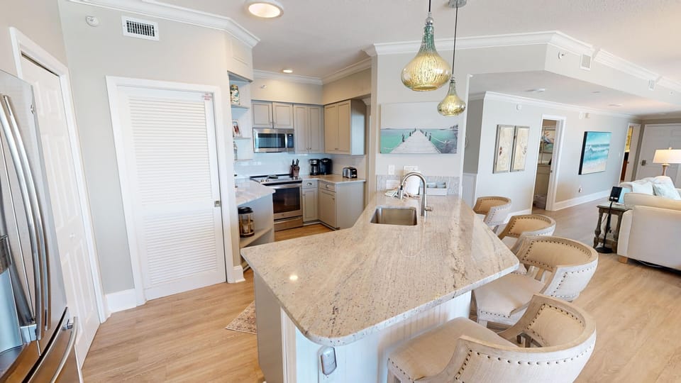 Condo, 3 Bedrooms | Private kitchen | Fridge, microwave, oven, dishwasher