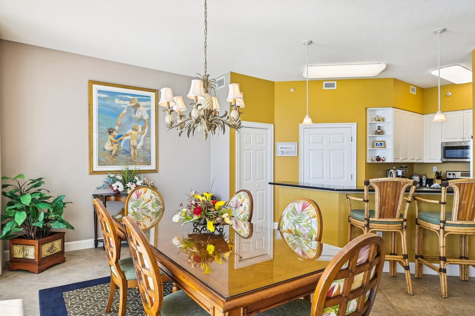 Condo, 3 Bedrooms | Dining