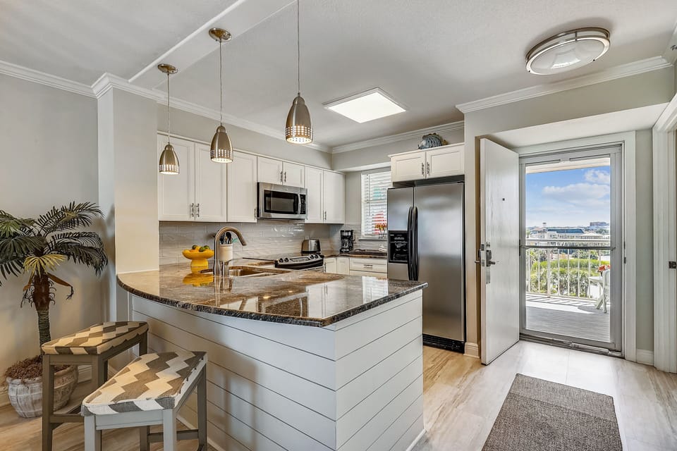 Condo, 2 Bedrooms | Private kitchen | Fridge, microwave, oven, dishwasher