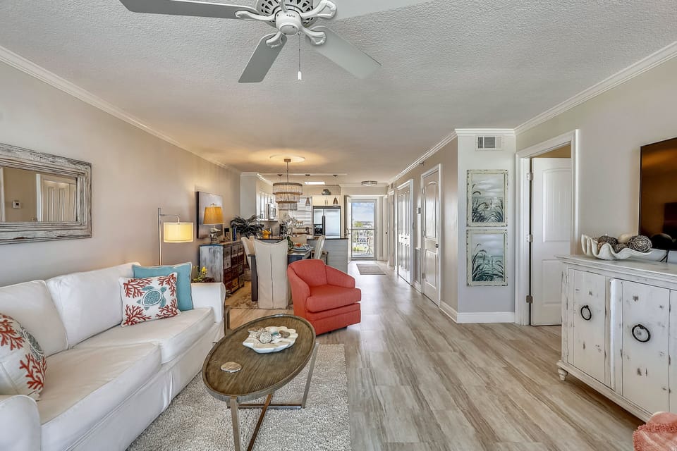 Condo, 2 Bedrooms | Living area | 30-inch TV with cable channels
