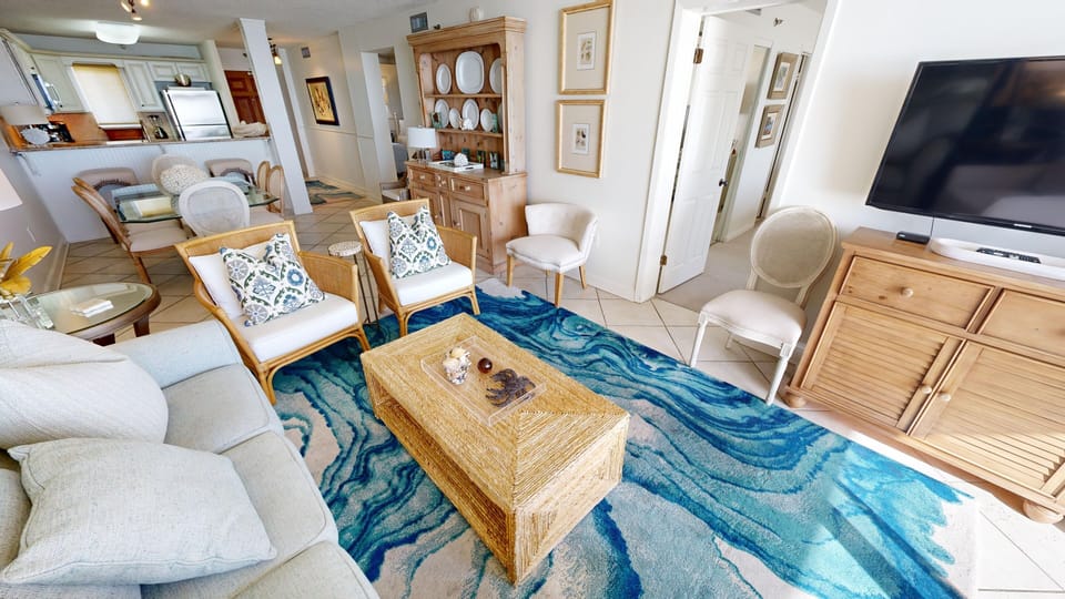 Condo, 2 Bedrooms | Living area | Smart TV