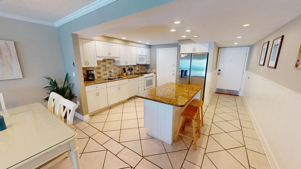 Condo, 2 Bedrooms | Private kitchen | Fridge, microwave, oven, dishwasher