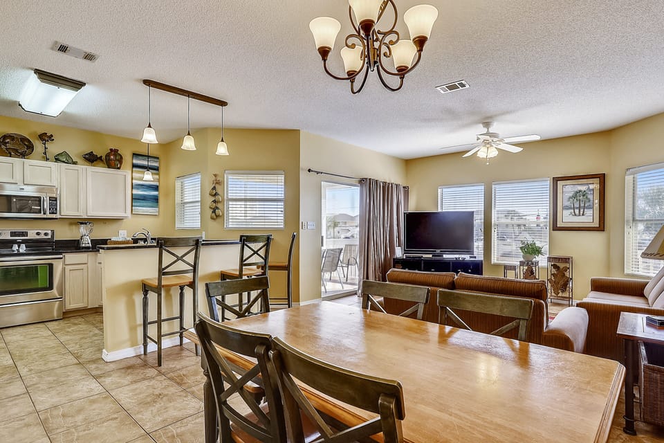 Condo, 2 Bedrooms | 2 bedrooms, iron/ironing board, free WiFi, bed sheets
