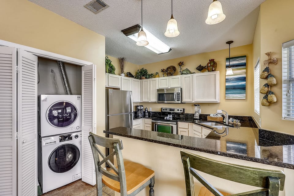 Condo, 2 Bedrooms | Private kitchen | Fridge, microwave, oven, dishwasher