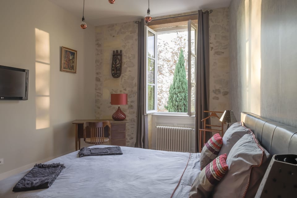 Double Room, Non Smoking (Paris) | Room amenity
