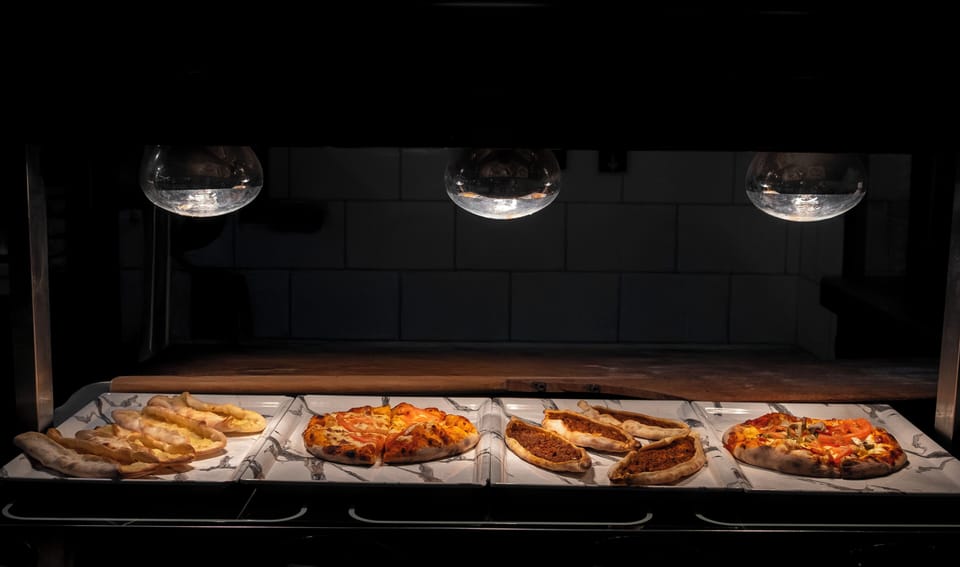 3 restaurants; breakfast, lunch, and dinner served