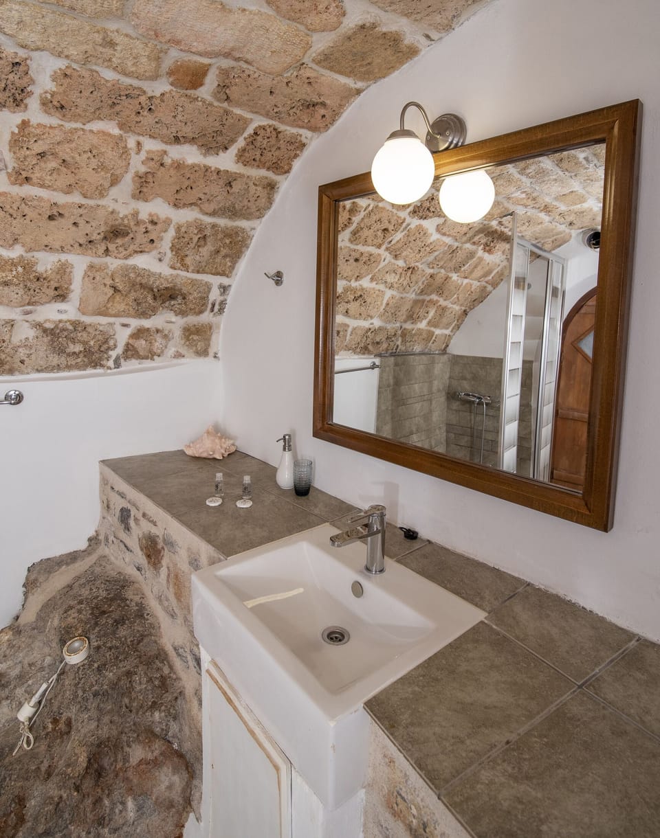 Goulas Traditional Guesthouse Bed and Breakfast in Peloponnese Region