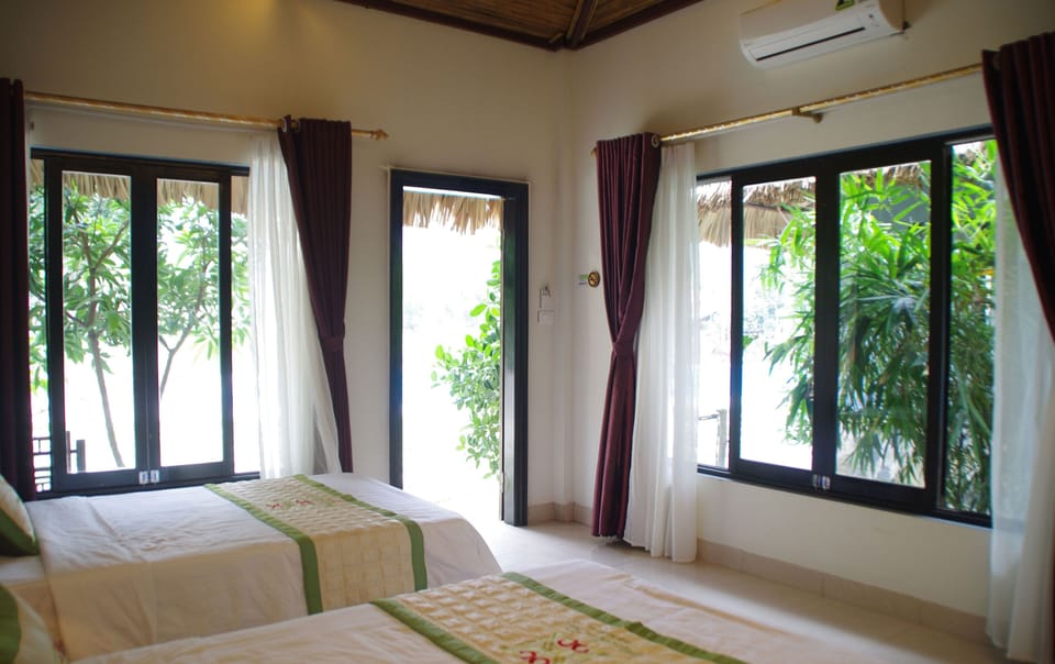 Deluxe Room | Minibar, individually decorated, desk, soundproofing