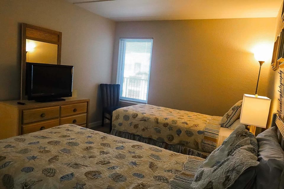 Condo, 3 Bedrooms | 3 bedrooms, WiFi (free)