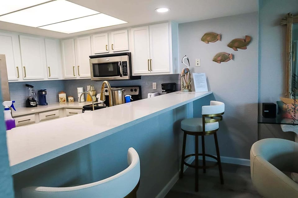 Condo, 3 Bedrooms | Private kitchen | Coffee/tea maker, fridge, oven, toaster