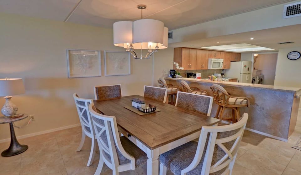 Condo, 3 Bedrooms | Private kitchen | Coffee/tea maker, fridge, oven, toaster