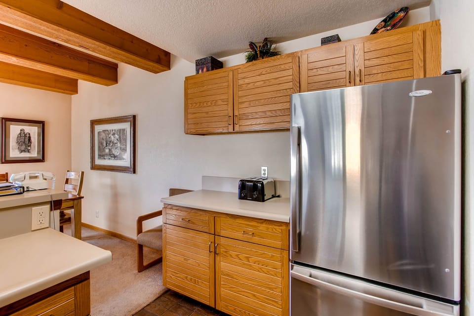Condo, 2 Bedrooms | Private kitchen | Coffee/tea maker, oven