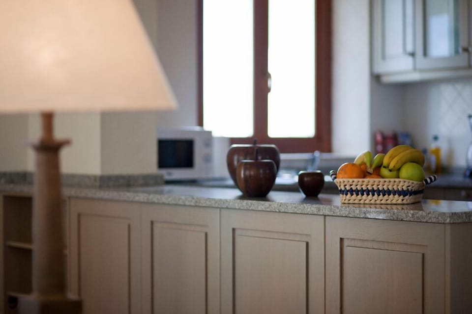 House, 2 Bedrooms (Cerro da Vinha) | Private kitchen | Full-size fridge, microwave, oven, stovetop