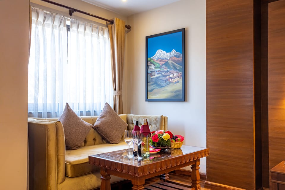 Executive Suite | Living area | LED TV