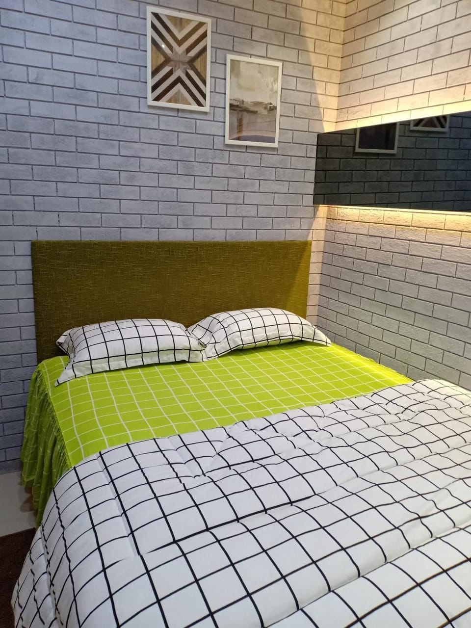 Basic Double Room, Non Smoking, Shared Bathroom | Desk, rollaway beds, free WiFi, bed sheets