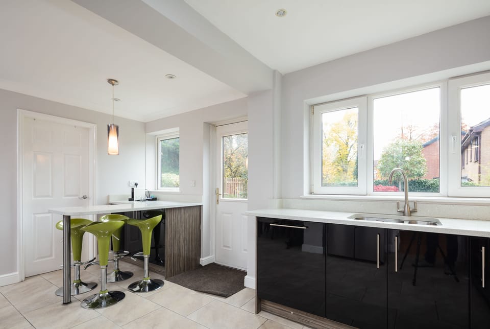 Townhome, 4 Bedrooms | Private kitchen | Fridge, microwave, oven, stovetop